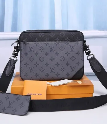 Replica Louis Vuitton AAA Men's Bags 